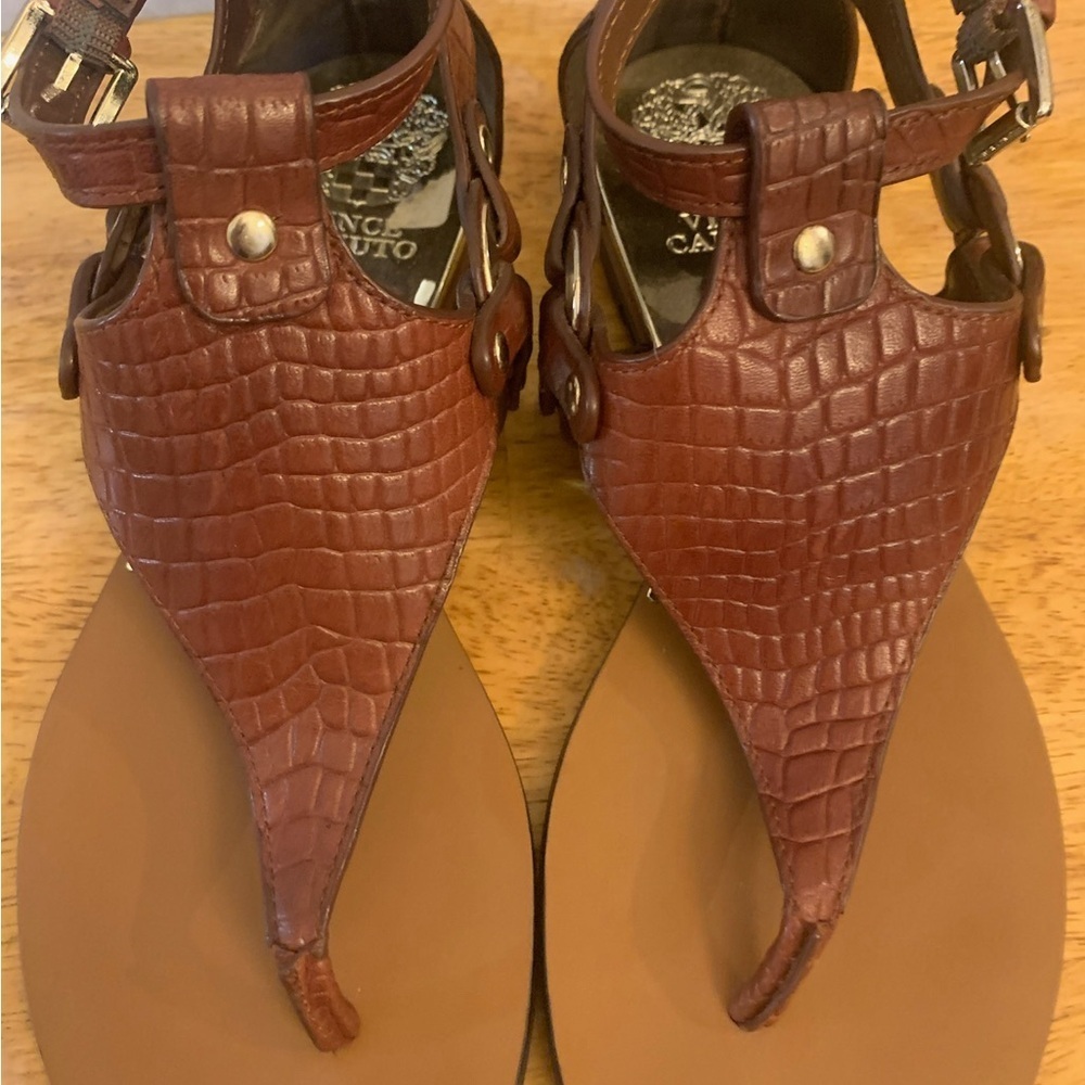 Vince Camuto Chic Brown Flat Sandals - Picture 8 of 9